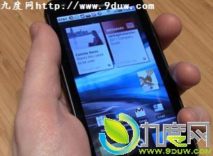 摩托罗发布超级手机Motorola Atrix 4G 支持AT&T网络