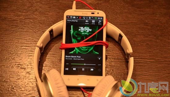 HTC推4.7寸Android系统手机Sensation XL:加入Beats音效
