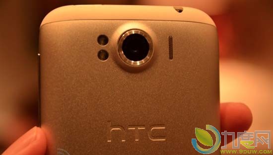 HTC推4.7寸Android系统手机Sensation XL:加入Beats音效