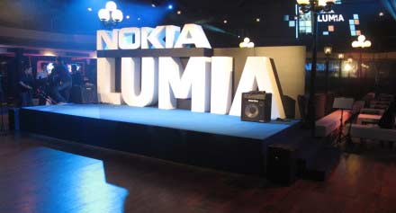 诺基亚正式发布港版Lumia 800及Luima 710