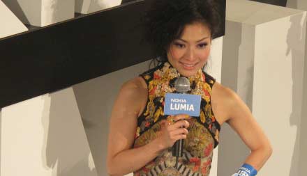 诺基亚正式发布港版Lumia 800及Luima 710