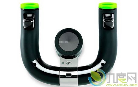 微软推出无线Xbox 360游戏机方向盘
