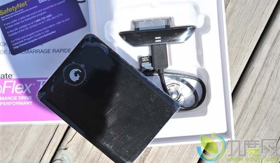希捷新款USB 3.0 GoFlex Turbo系列移动硬盘开售:附送两年SafetyNet数据恢复服务
