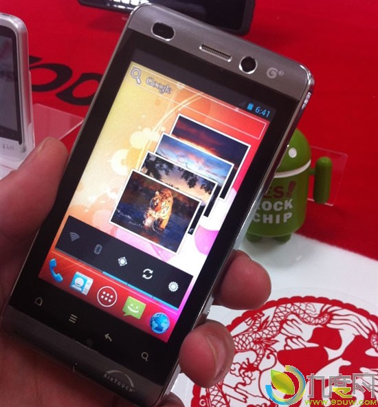 全球首款支持TD-SCDMA网络Android 4.0智能手机AirTouch TD801亮相