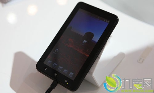中兴在英国发布Android平板电脑V9A Light Tab 2