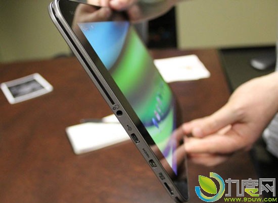 东芝推出10.1寸双核Android 4.0平板电脑Excite X10