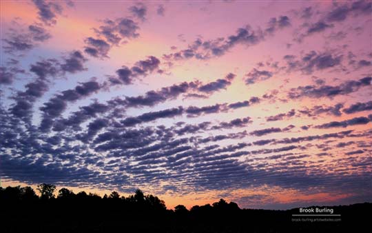 Win7/Win8官方通用桌面主题《七彩天空》（Painted Skies）