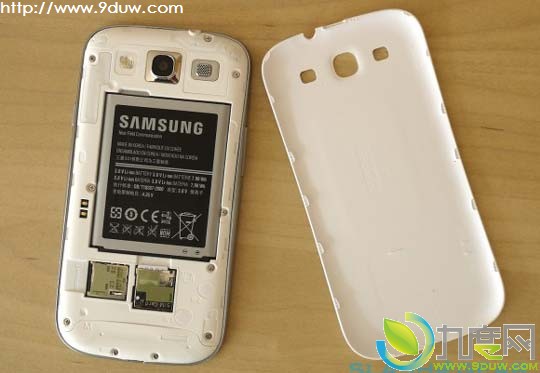 三星为Galaxy S III用户带来3000mAh大电池