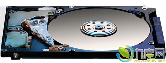 日立开始出货2500万块7mm超薄2.5英寸硬盘Travelstar Z7K500