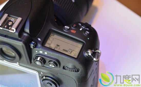 尼康推出3600万像素全画幅高端单反数码相机D800/D800E