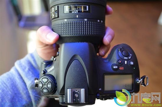尼康推出3600万像素全画幅高端单反数码相机D800/D800E
