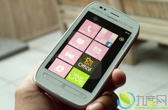 诺基亚行货版Lumia 710本周内上市:售价2299元