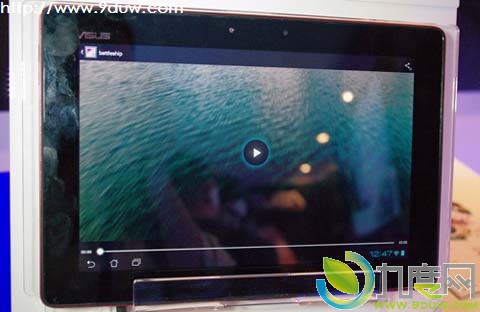 华硕Android 4.0平板电脑Transformer Pad TF300开售 售价379美元