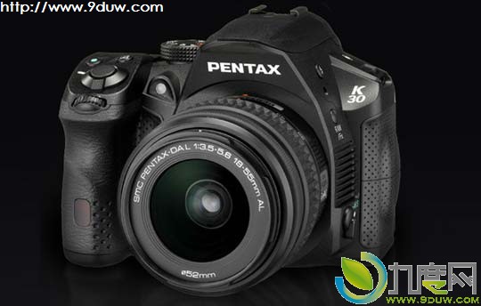 宾得发布新款入门级单反相机Pentax K-30 拥有超强防水防尘　