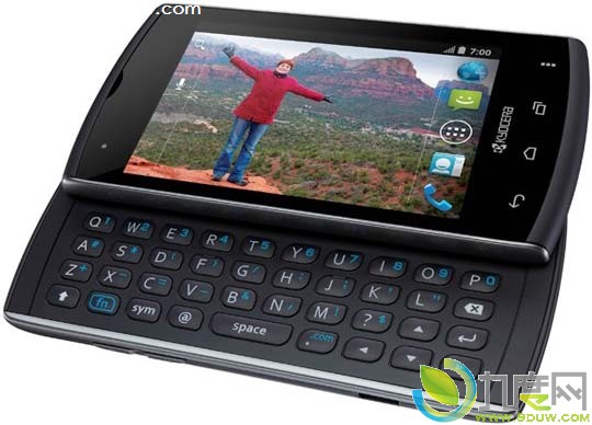 京瓷展示两款Android 4.0智能手机Hydro和Rise　具备防水+全键盘