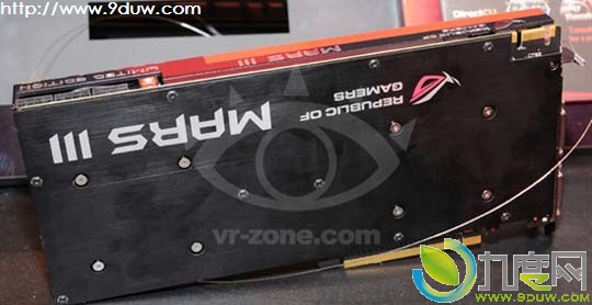 华硕展示双GTX 680 8GB GDDR5显卡