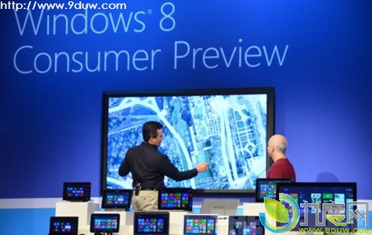 微软即将开始销售82寸巨型Windows 8平板电脑