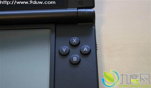 任天堂在美国正式开售新3DS XL游戏机