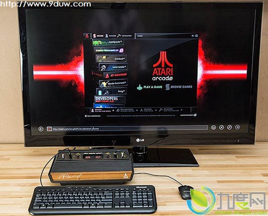 微软联合Atari推出Atari 2600游戏主机