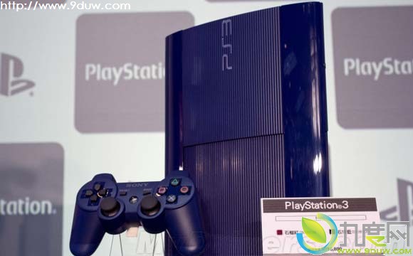 索尼在台湾发布石青蓝、石榴红两款限量版PS3游戏机及冰雪银外观PS Vita