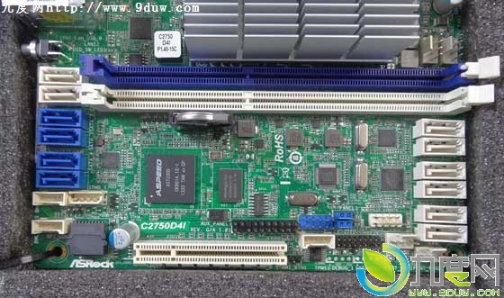 华擎发布首款八核Atom迷你小板“C2750D4I”