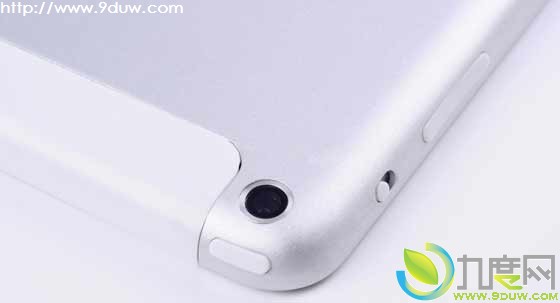 7寸四核双卡双待手机来了：999元/2G内存/5000mAh电池/Android 4.0系统