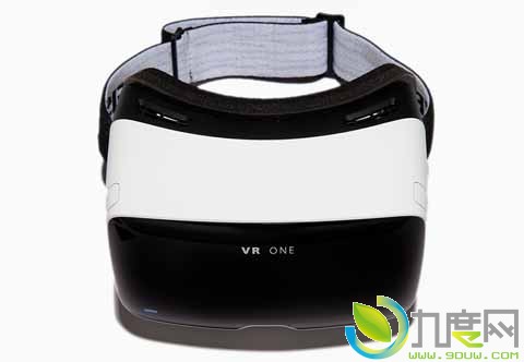 卡尔蔡司发布VR One虚拟现实眼镜