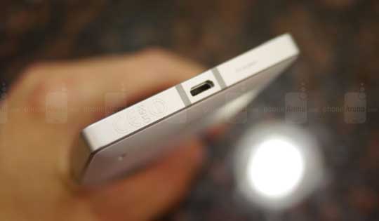 诺基亚5寸旗舰手机Lumia Icon开箱图赏