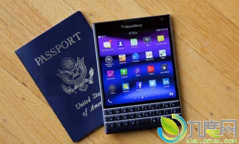 黑莓发布4.5英寸屏手机BlackBerry Passport