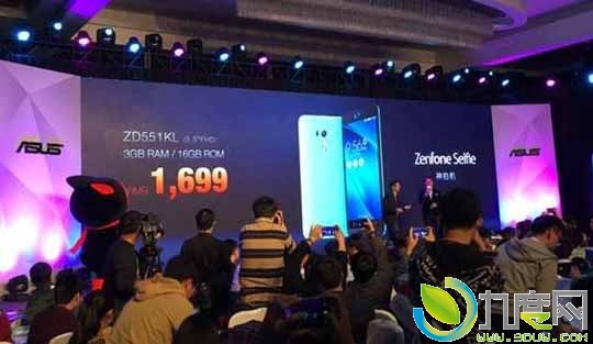 华硕连发3款ZenFestiva手机！1299元起,ZenFone Selfie（前后双1300万摄像头，主打自拍）、ZenFone Max（5000mAh大电池，支持反向充电）以及ZenFone2 Laser镭射系列