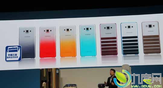 三星5.5寸旗舰机Galaxy E7正式发布