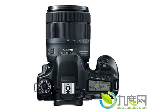 佳能发布APS-C画幅单反相机EOS 80D：45点十字对焦