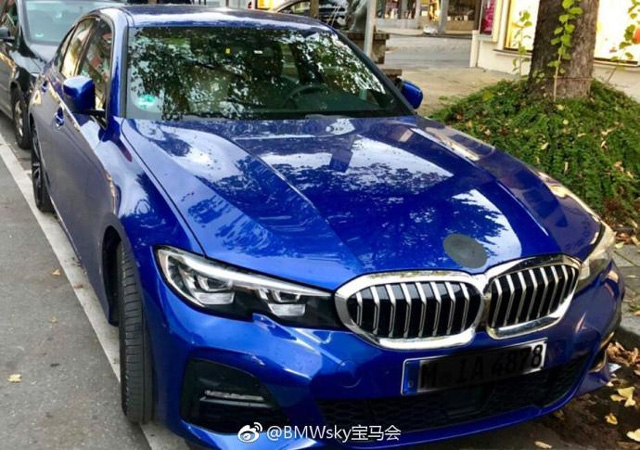 新一代宝马330i街头实拍：外观颜值大增！