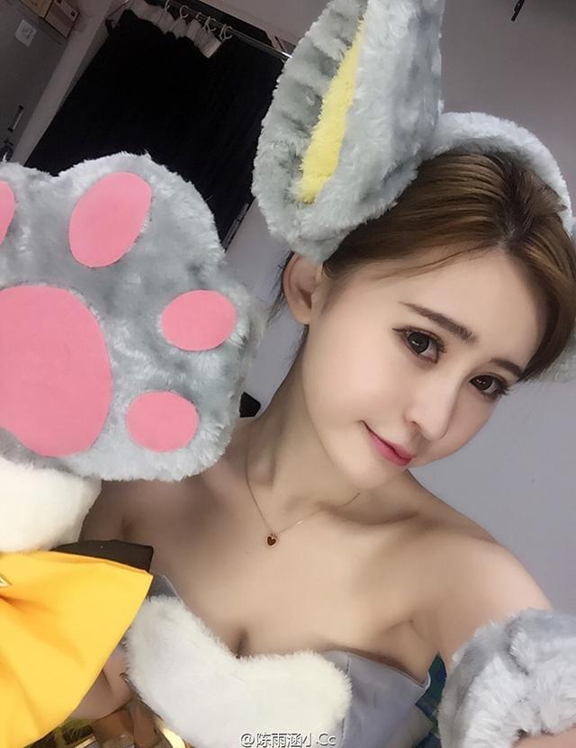 “G奶乳神”2016 ChinaJoy不看这极品ShowGirl等于白来!
