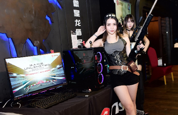 1ms响应+144Hz刷新率!微星发布全球首款RGB灯条电竞显示器Optix MPG27CQ