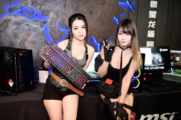 1ms响应+144Hz刷新率!微星发布全球首款RGB灯条电竞显示器Optix MPG27CQ