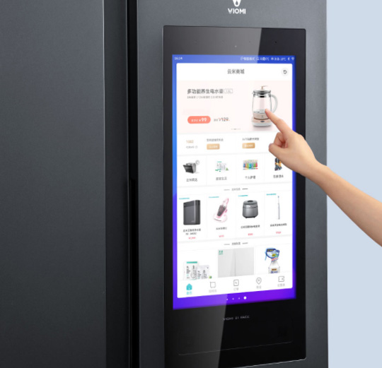小米互联网冰箱T型三门408L开卖：配21英寸显示屏 支持AI语音控制