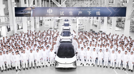 首创NT展翼门！高合首款量产SUV