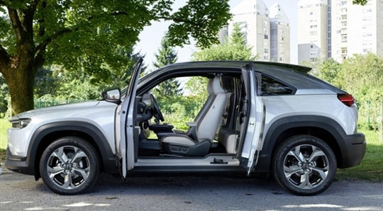 15.4万起！马自达全新紧凑型SUV MX-30正式发布:无B柱对开门