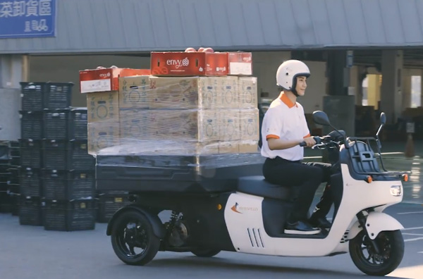 内存SSD厂商威刚发布首款商用电动三轮车：续航100公里 可一键倒车