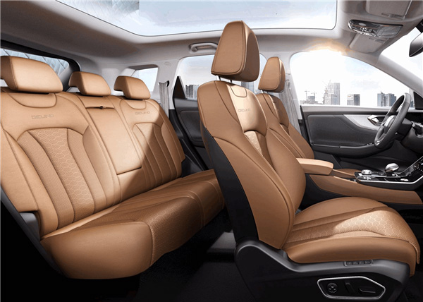 售价10.49万起！北汽全新中型SUV X7正式上市