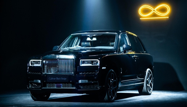 6.7T V12双涡轮增压发动机！劳斯莱斯库里南Black Badge正式上市：售价780万
