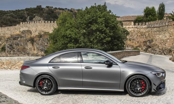 地表最强2.0T 421马力发动机！梅赛德斯AMG CLA 45正式上市
