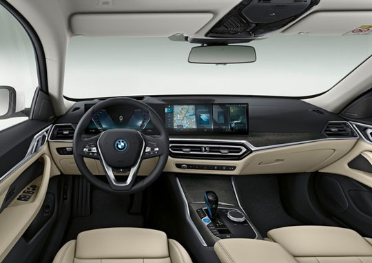 宝马全新纯电动新能源i4发布：搭iDrive 8车载系统