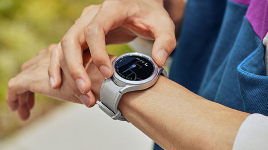 三星Galaxy Watch4/Classic正式发布：可追踪用户日常活动