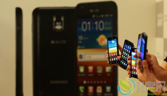 չʾĴSuper AMOLEDĻLTEֻ“Galaxy S II LTE”“Galaxy S II HD LTE”