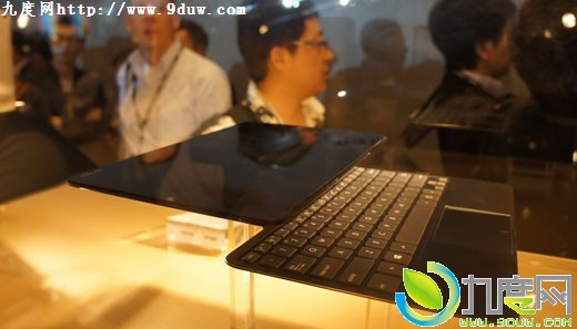 ˶ȫ12.5ɲжʽһʼǱ“Transformer Book T300 Chi”