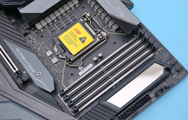 十代酷睿顶级电竞主板：微星MEG Z490 GODLIKE主板图赏：售价8999元