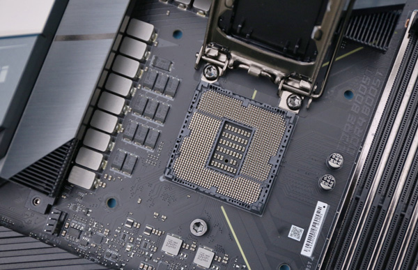 十代酷睿顶级电竞主板：微星MEG Z490 GODLIKE主板图赏：售价8999元